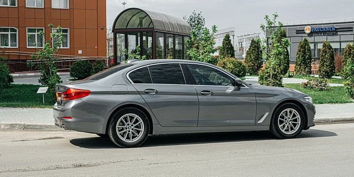 BMW 520d xDrive в аренду