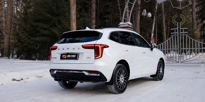 Haval Jolion 4WD (белый) 