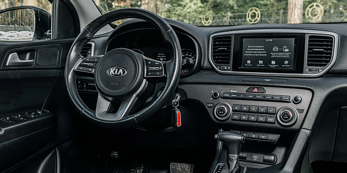 Kia Sportage 4WD (черный) в аренду